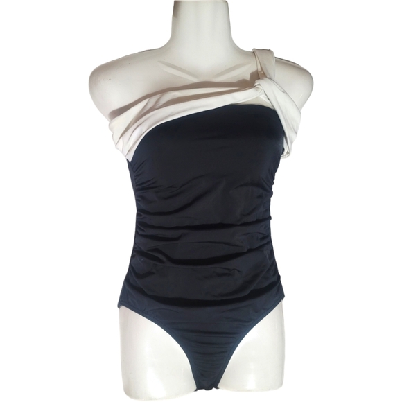 VENUS - Size 6 Black & White One Piece Swimsuit - Picture 5 of 6